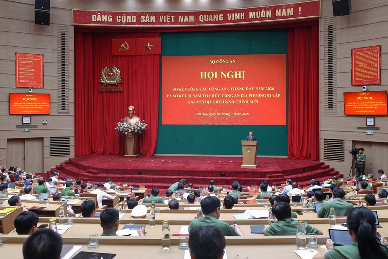 Thủ tướng Lê Minh Hưng chỉ đạo Hội nghị, nhấn mạnh việc xây dựng an ninh kinh tế và chuyển đổi số.