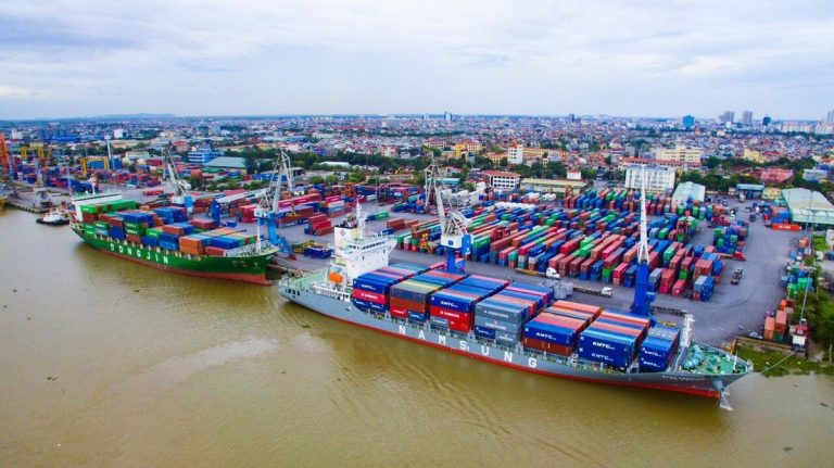 Việt Nam đã chi 115 tỷ USD nhập khẩu hàng hóa từ Trung Quốc